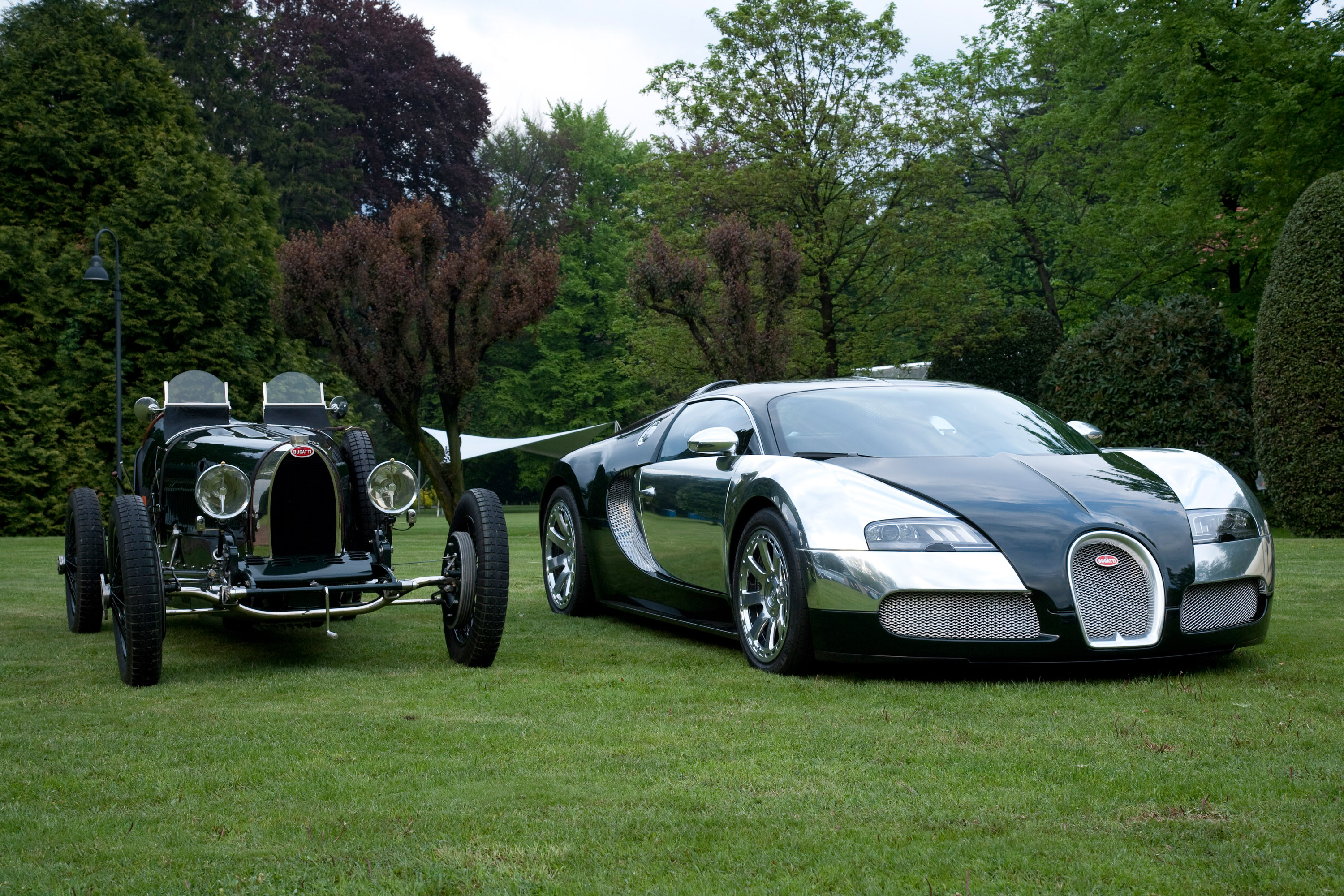Bugatti Veyrons and Type 35 Grand Prix