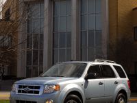 Ford Escape Hybrid (2008) - picture 1 of 4