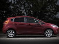 Ford Fiesta Titanium (2010) - picture 4 of 6
