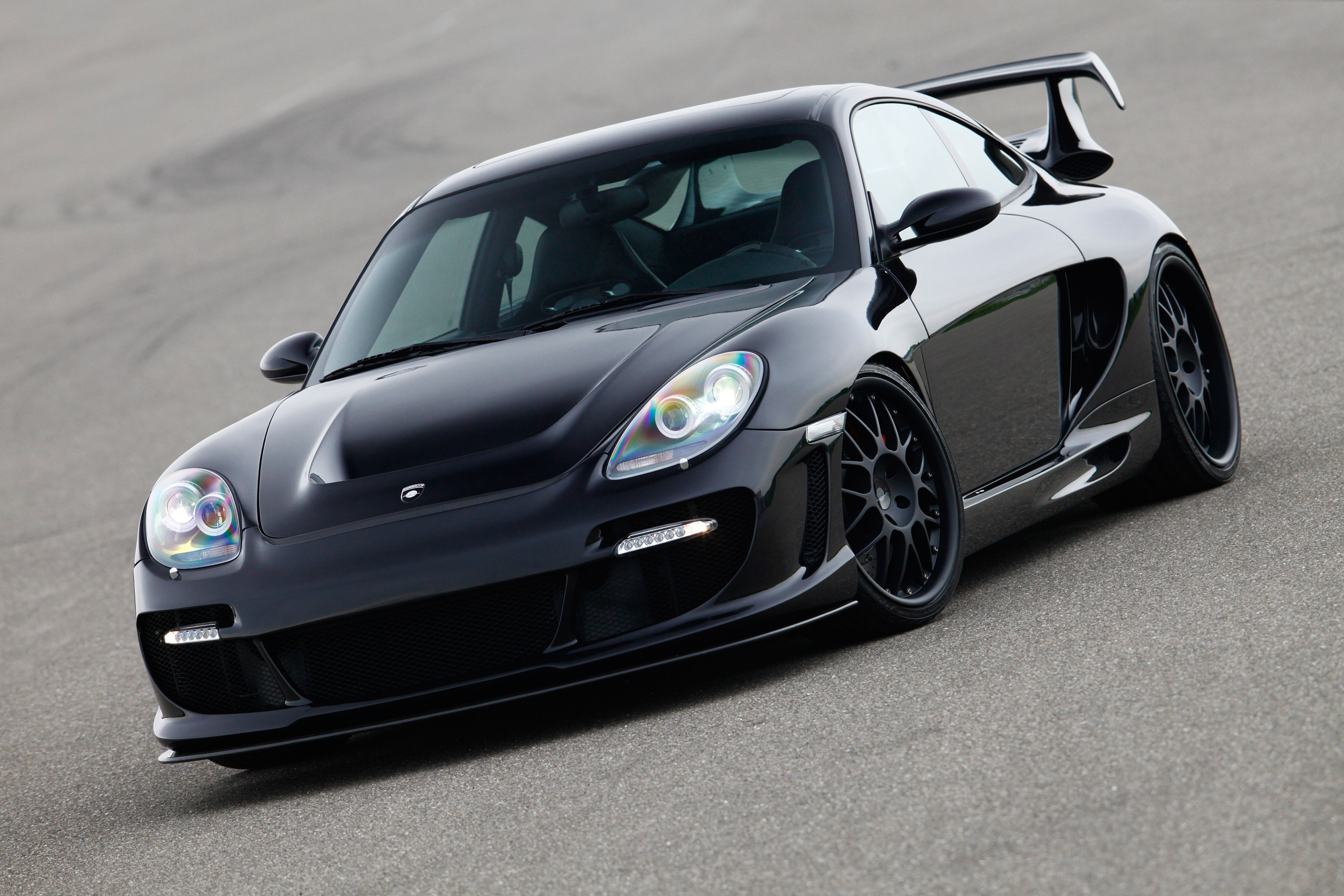 GEMBALLA Avalanche GTR 650 EVO-R Porsche 911 Turbo