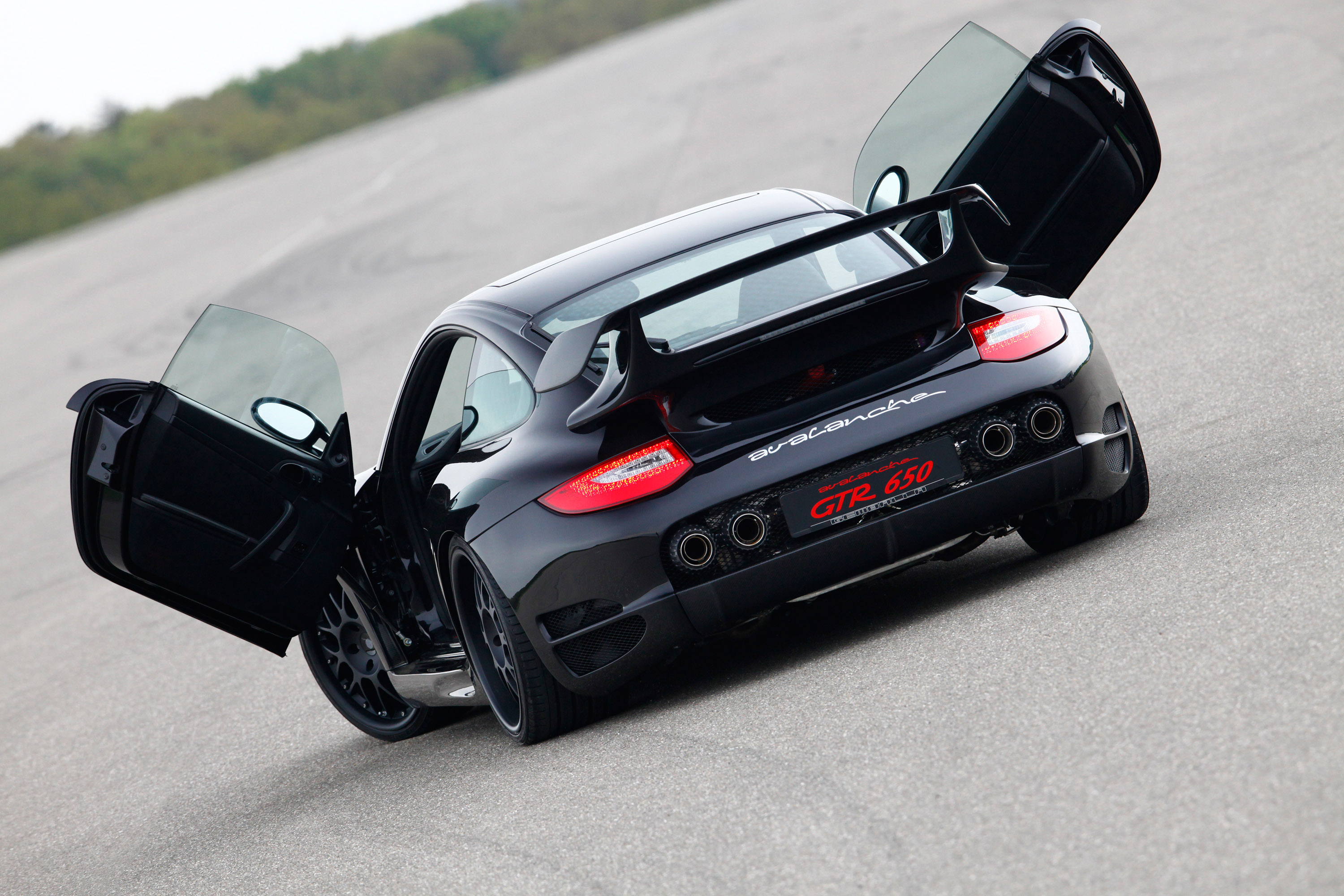 GEMBALLA Avalanche GTR 650 EVO-R Porsche 911 Turbo