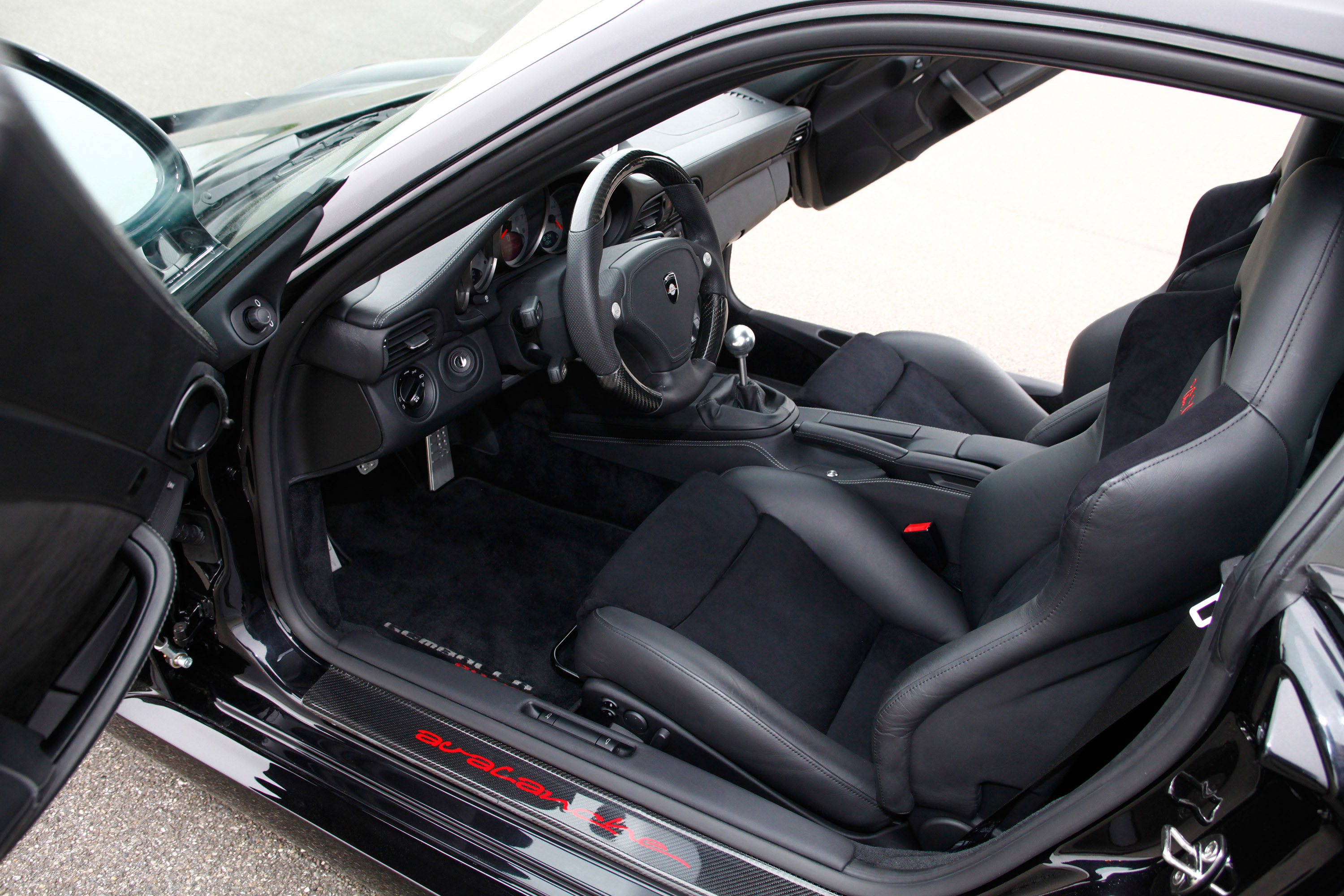 GEMBALLA Avalanche GTR 650 EVO-R Porsche 911 Turbo
