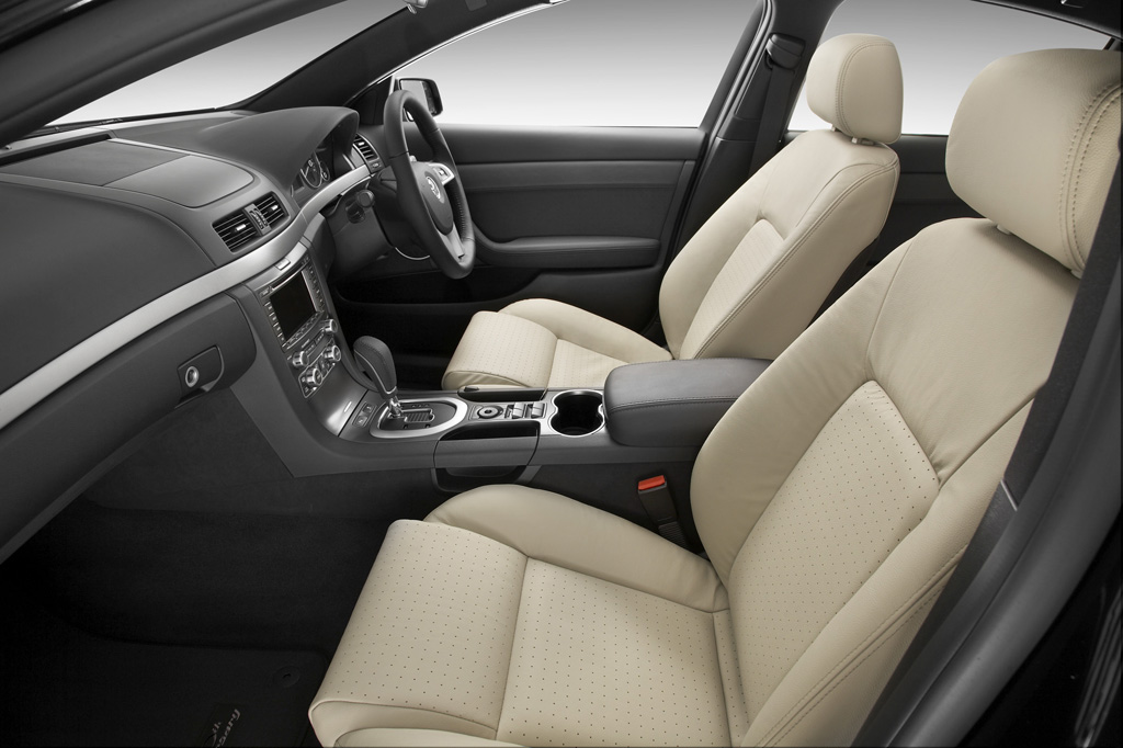 Holden VE Calais V