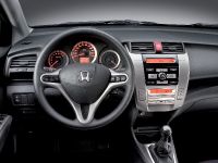 Honda City (2009) - picture 8 of 19