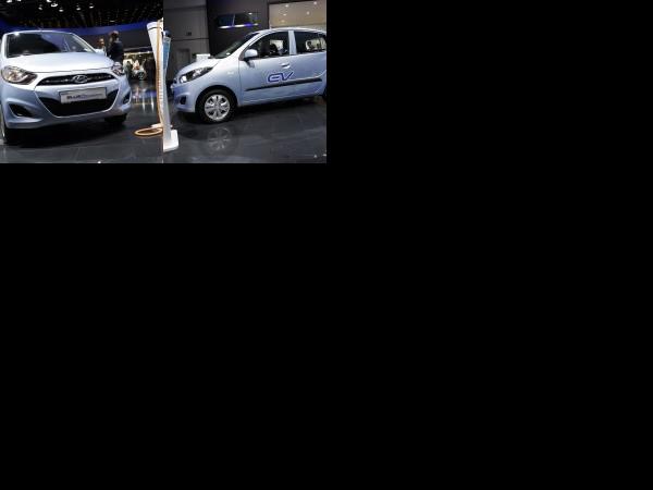 Frankfurt Hyundai i10 Blue ev Frankfurt 2011 (2011) - picture 1 of 2