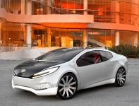 Kia Ray Plug-in Hybrid concept (2010) - picture 3 of 12