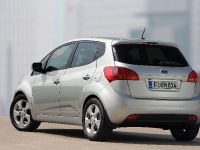 Kia Venga (2010) - picture 1 of 2