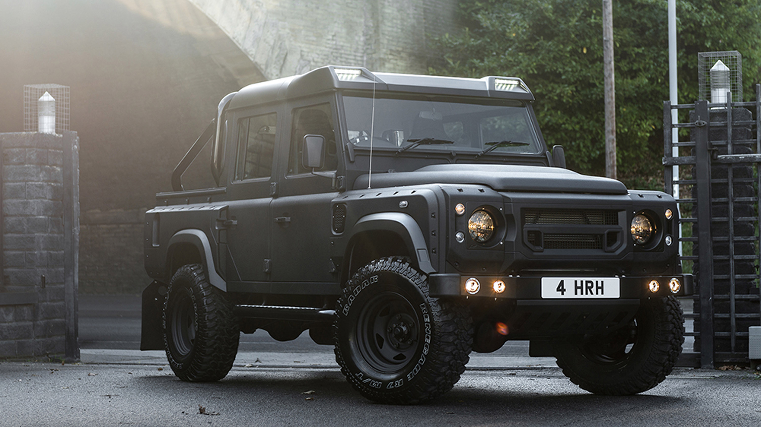 Kahn Land Rover Defender XS 110 Double Cab Pick Up Chelsea Wide Track