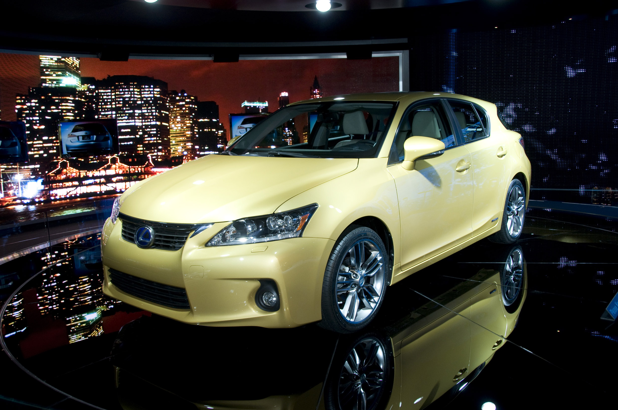 Detroit Lexus CT 200h Detroit 2011