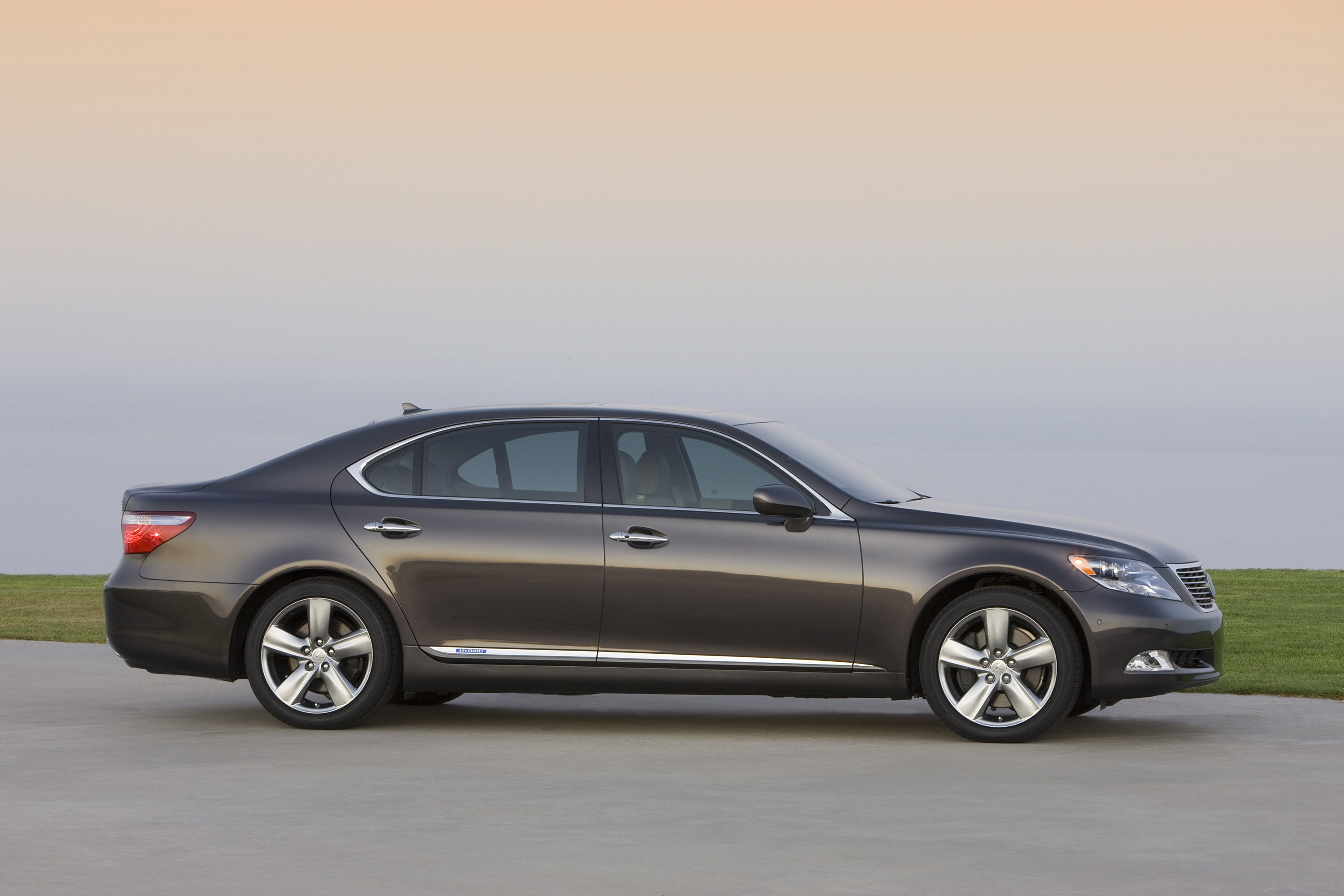 Lexus LS600h Pebble Edition 2009