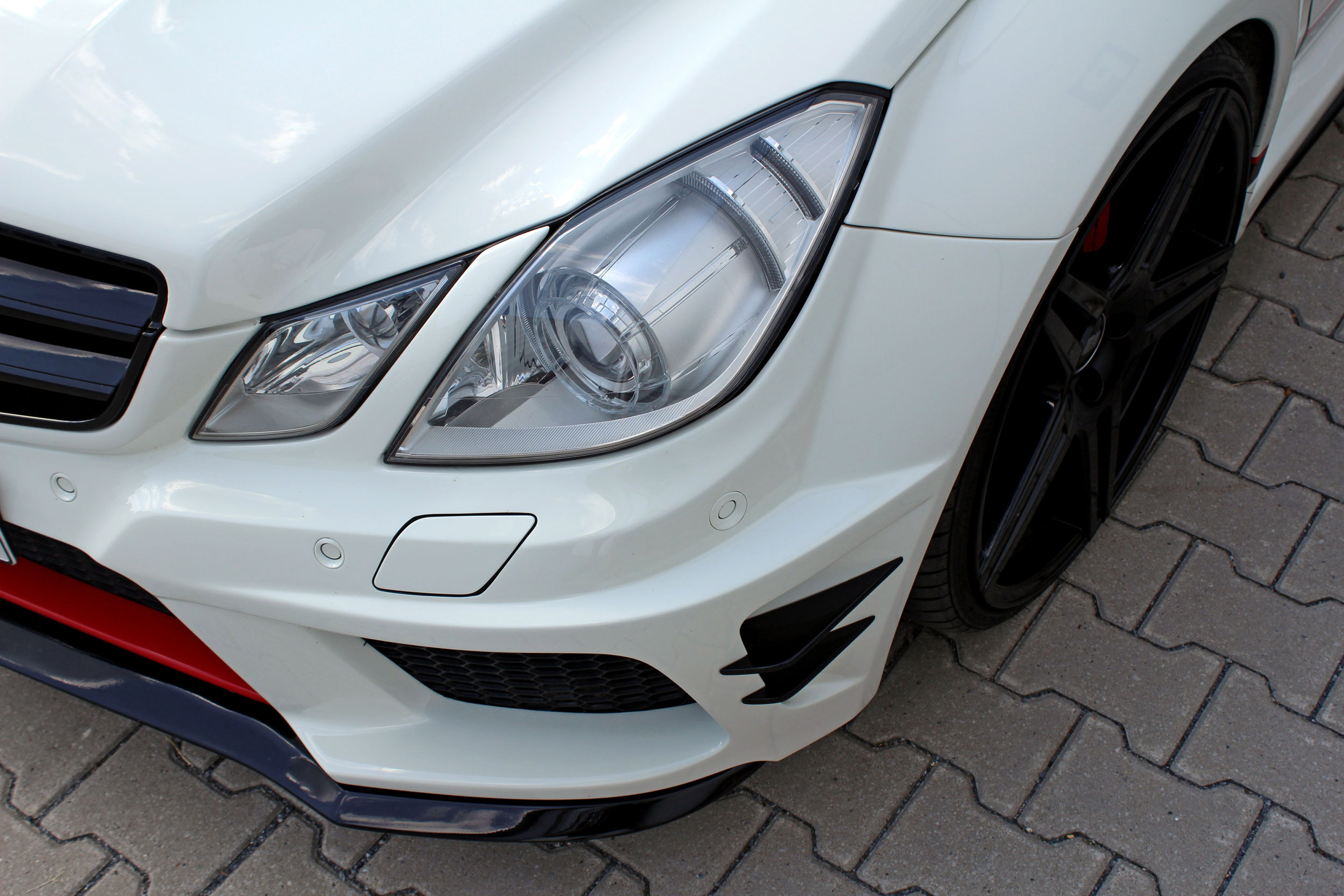 Mercedes-Benz M&amp;D Exclusive Cardesign Mercedes-Benz E500 Coupe
