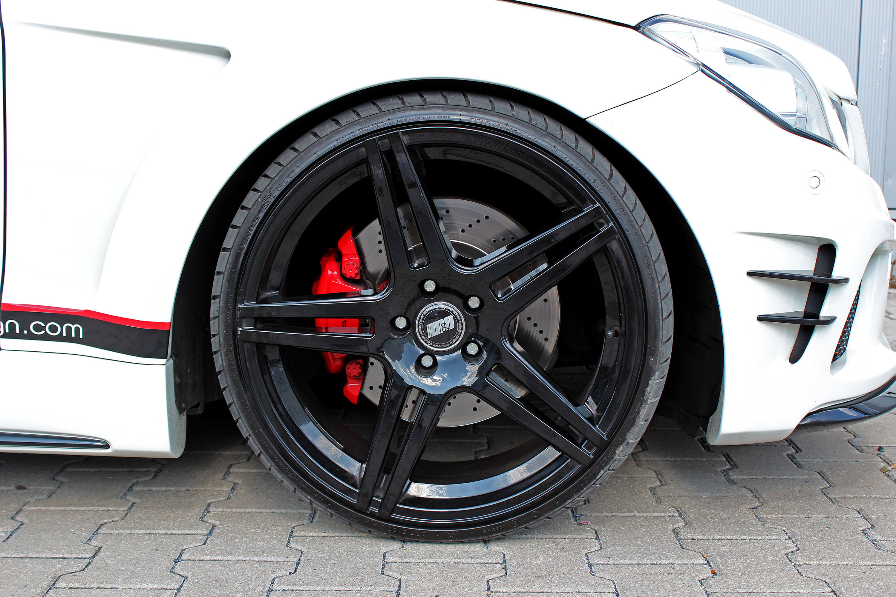 Mercedes-Benz M&amp;D Exclusive Cardesign Mercedes-Benz E500 Coupe