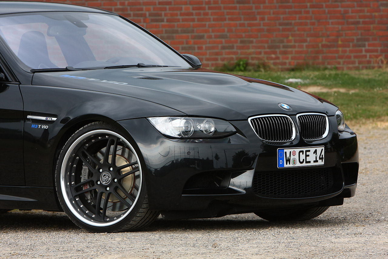 Manhart Racing M3 Touring V10