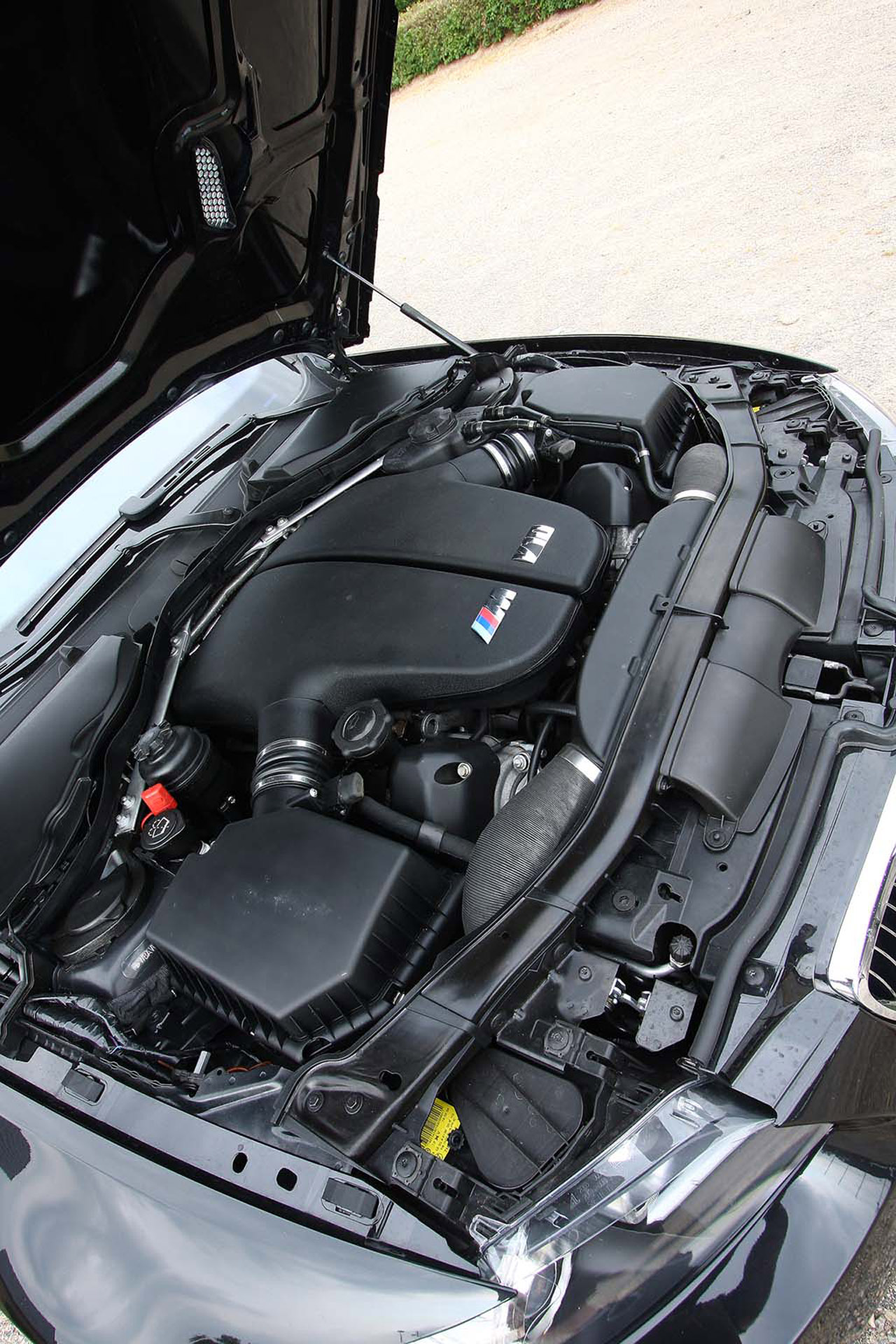 Manhart Racing M3 Touring V10