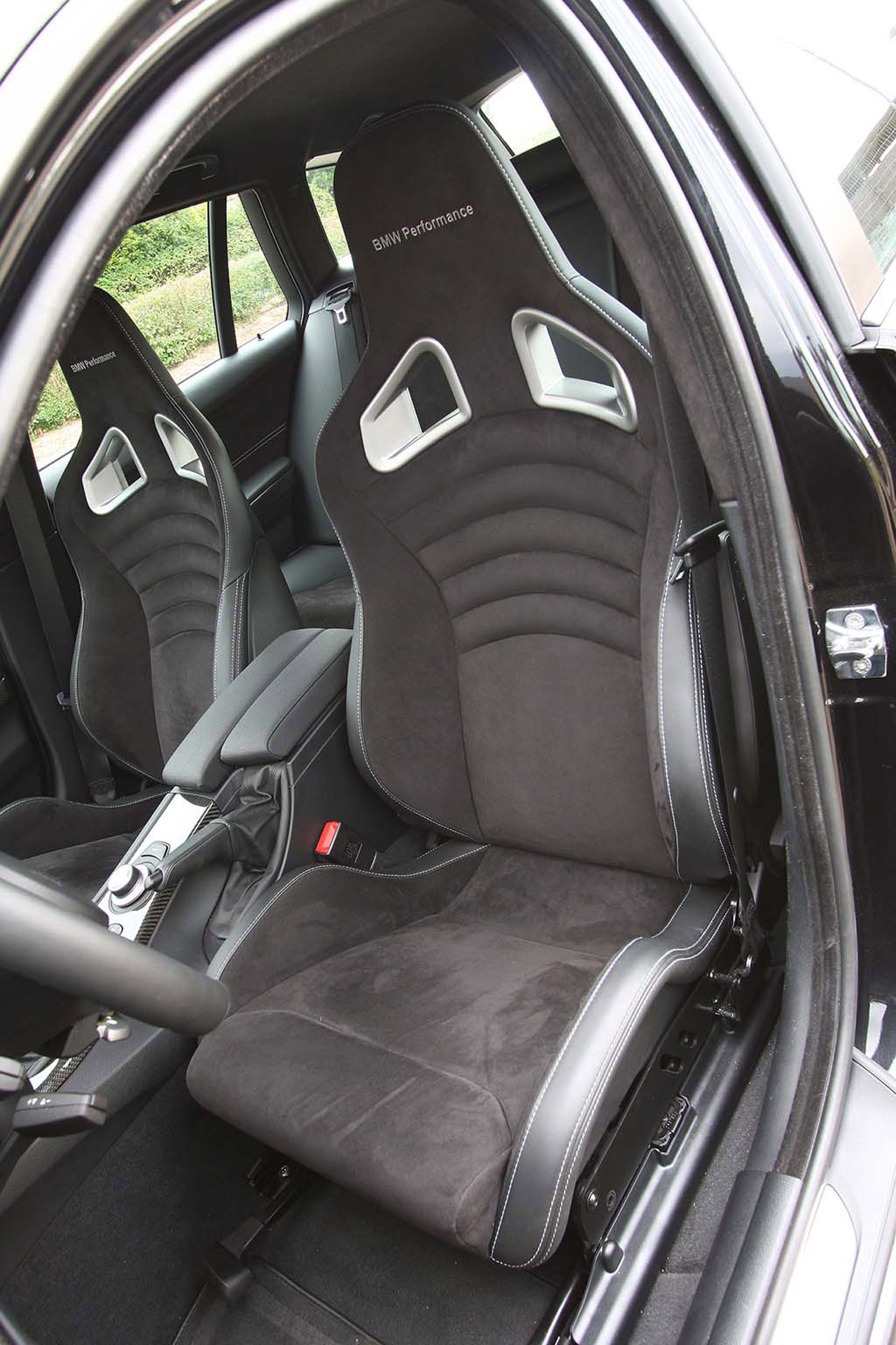 Manhart Racing M3 Touring V10