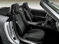 Mazda Roadster VS RHT (2009)