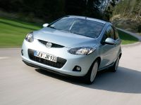 Mazda2 Three Door Diesel (2008) - picture 2 of 12