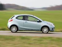 Mazda2 Three Door Diesel (2008) - picture 8 of 12