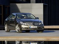 Mercedes-Benz E350 CDI Coupe (2010) - picture 1 of 14