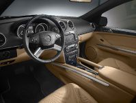 Mercedes-Benz GL 350 CDI (2010) - picture 1 of 4