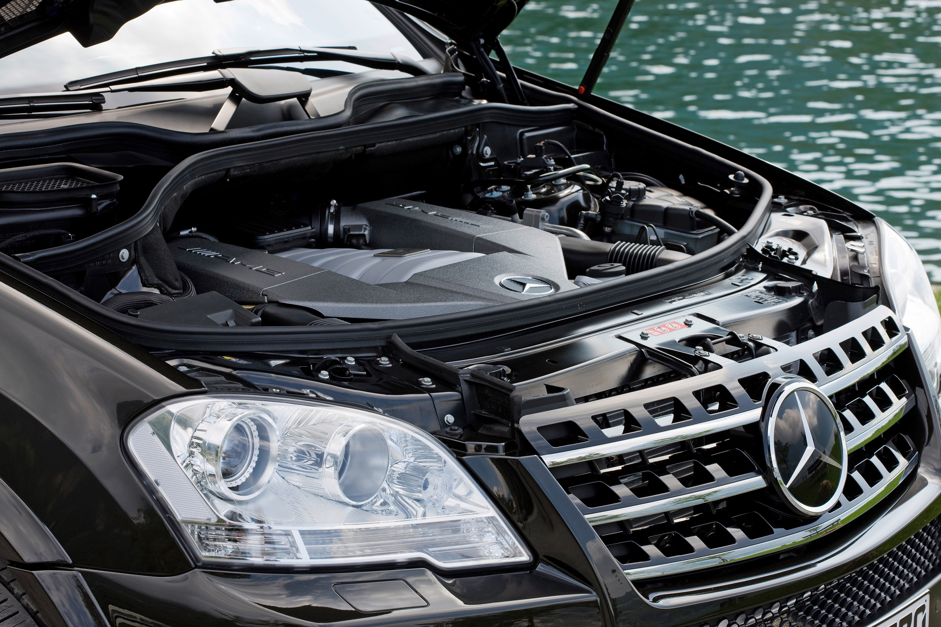 AMG Mercedes-Benz ML 63 AMG Performance Studio