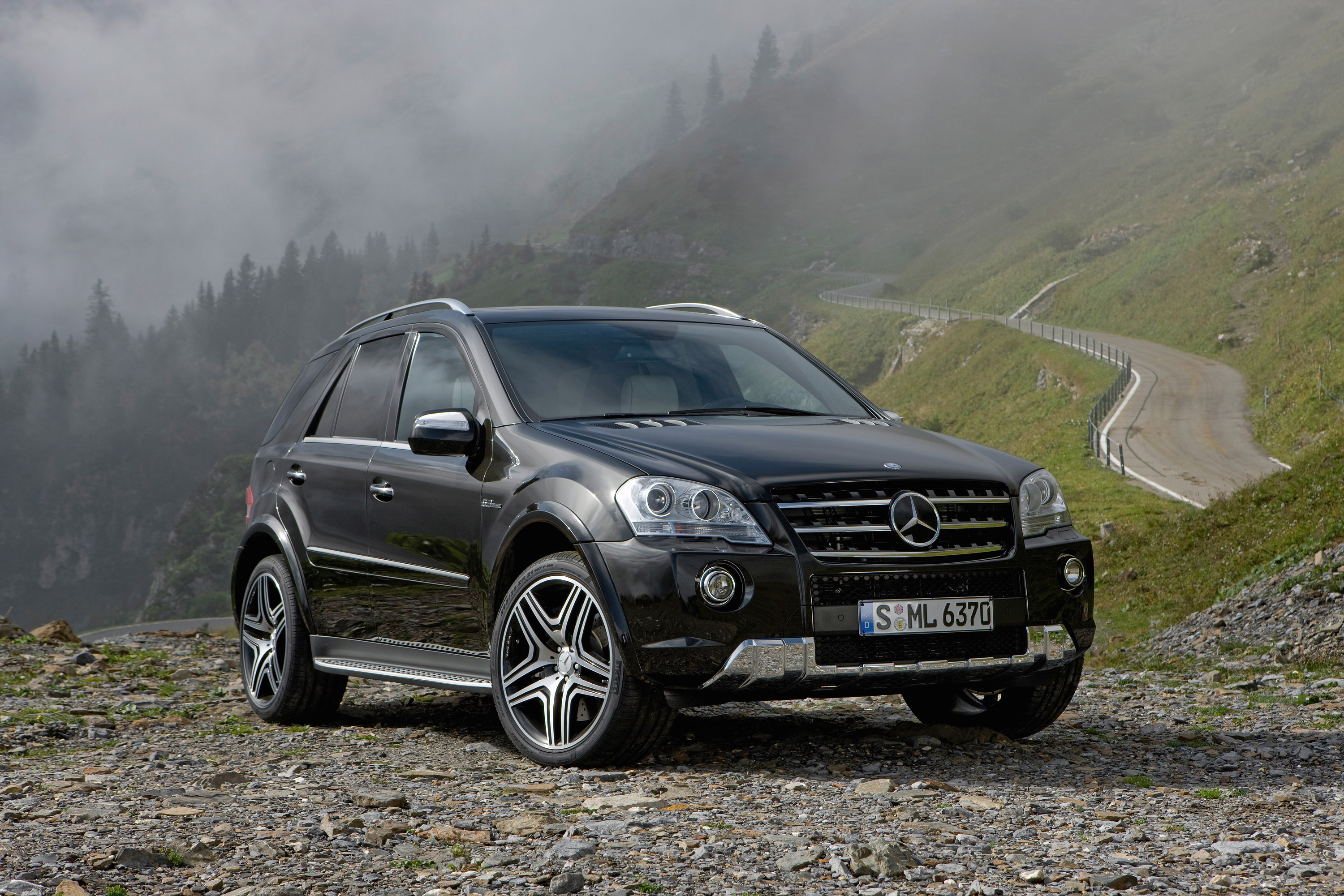 AMG Mercedes-Benz ML 63 AMG Performance Studio