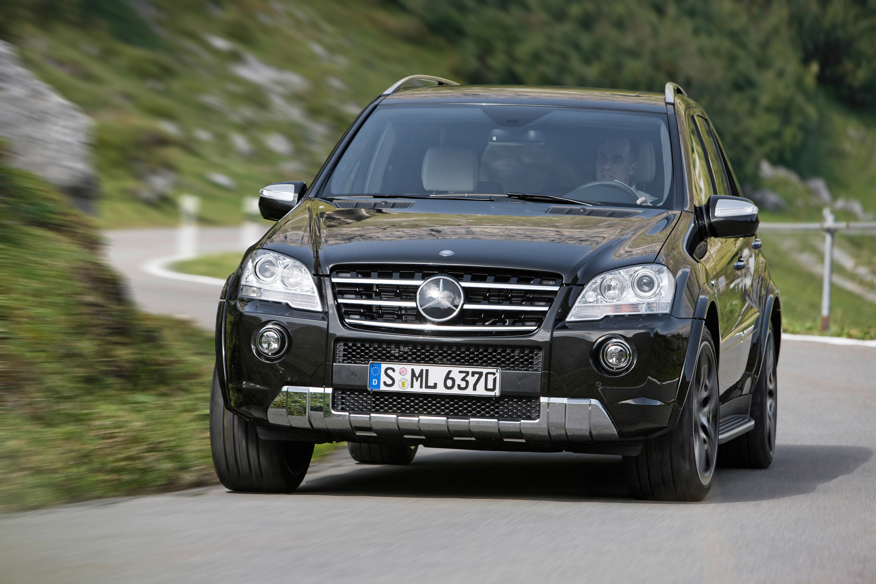 AMG Mercedes-Benz ML 63 AMG Performance Studio