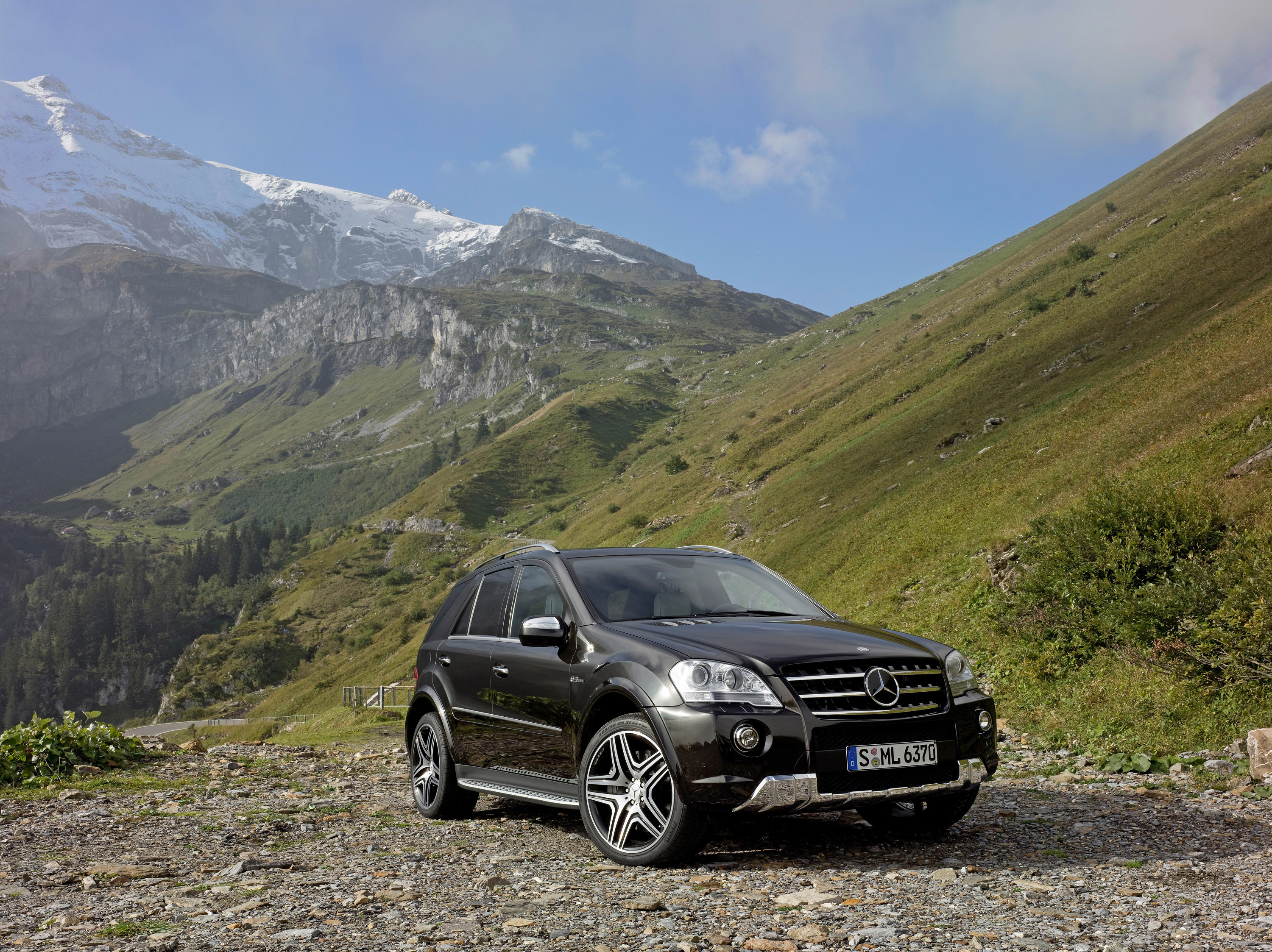 AMG Mercedes-Benz ML 63 AMG Performance Studio