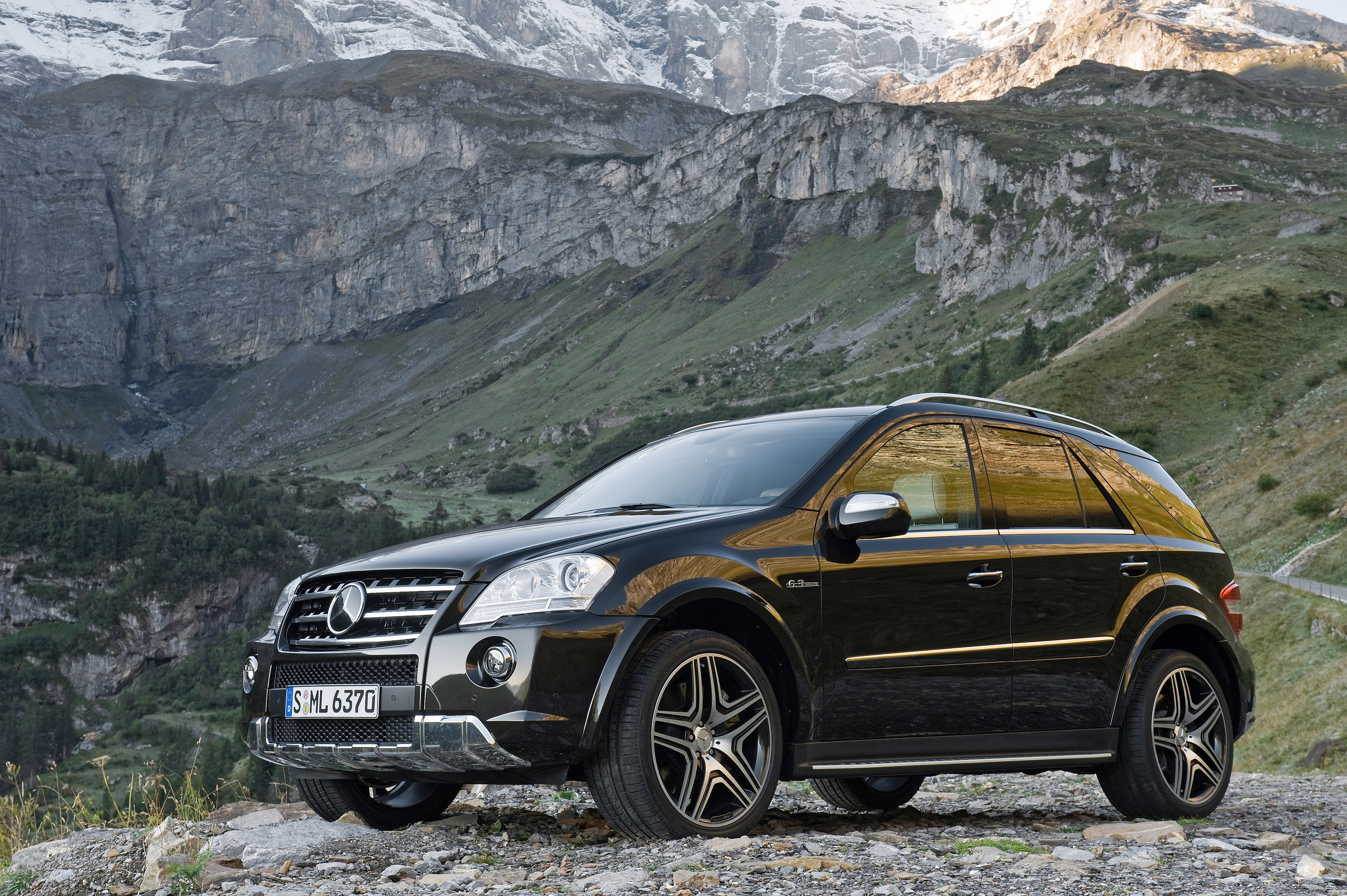 AMG Mercedes-Benz ML 63 AMG Performance Studio