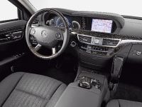 Mercedes-Benz S 600 Pullman Guard (2008) - picture 1 of 6