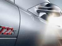 Mercedes-Benz SLR McLaren Roadster 722 S (2009) - picture 2 of 7