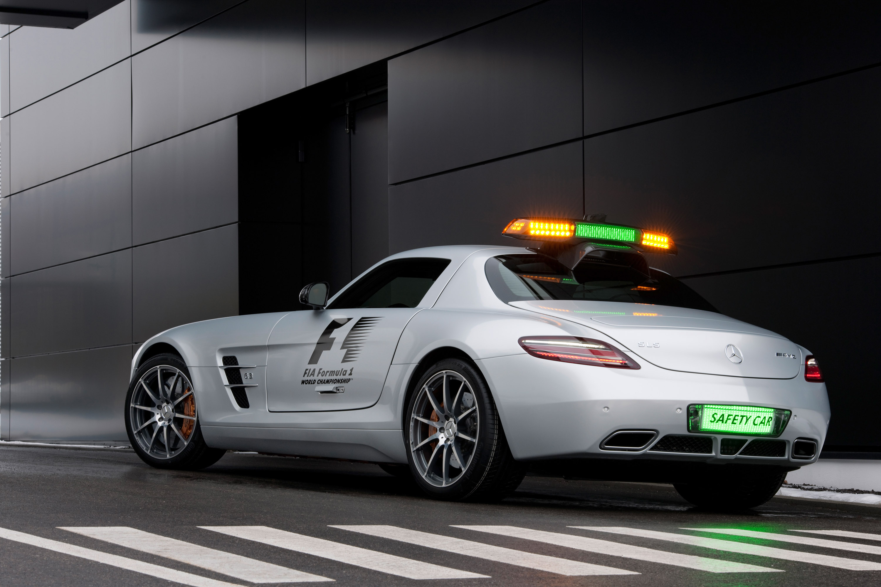 Mercedes-Benz SLS AMG Official F1 Safety Car