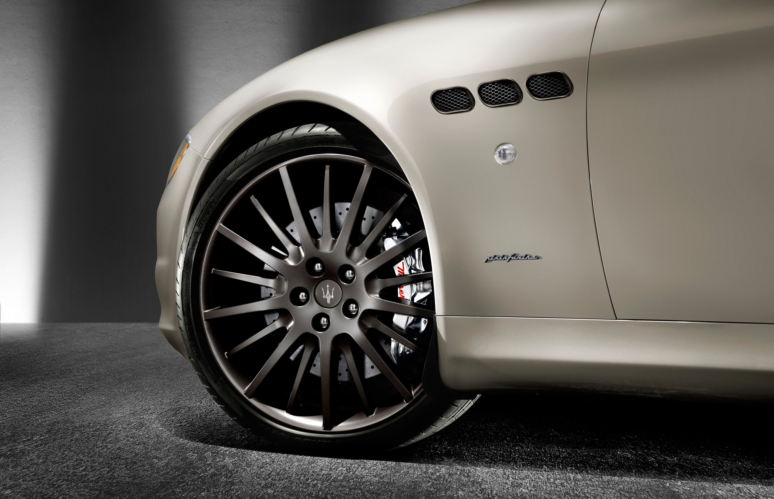 Maserati Meserati Quattroporte Sport GT S Awards Edition