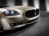 Meserati Quattroporte Sport GT S Awards Edition (2010) - picture 7 of 8