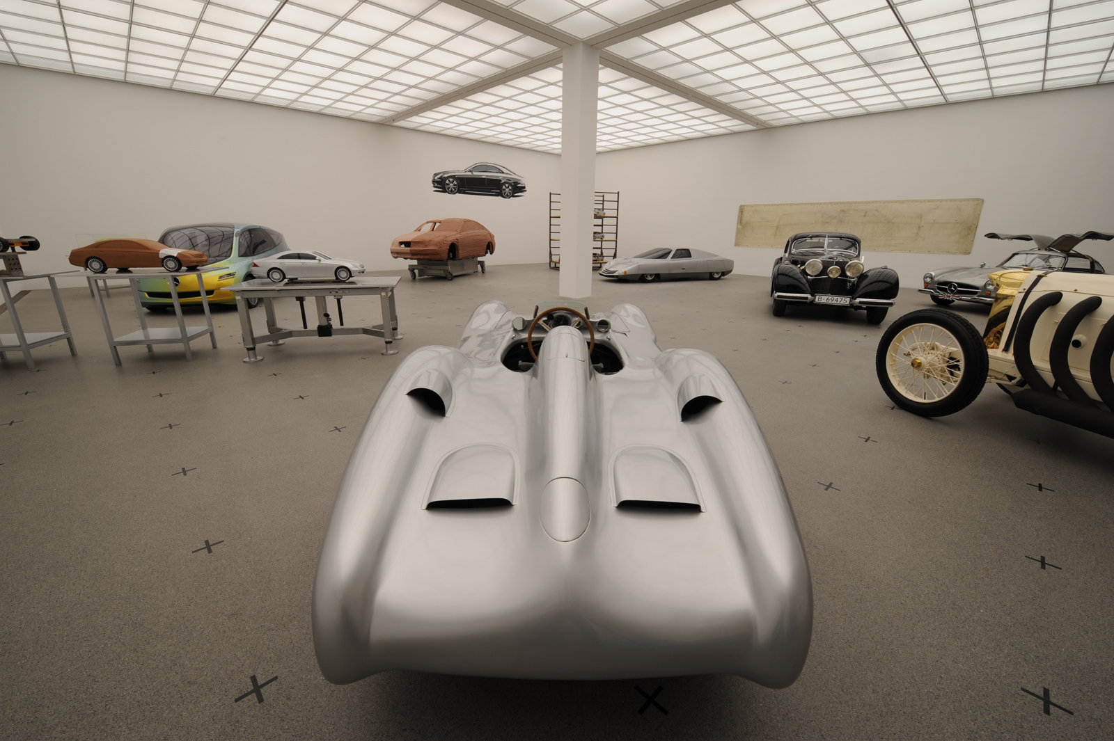 Mercedes-Benz Milestones Automotive Design - Example Mercedes-Benz