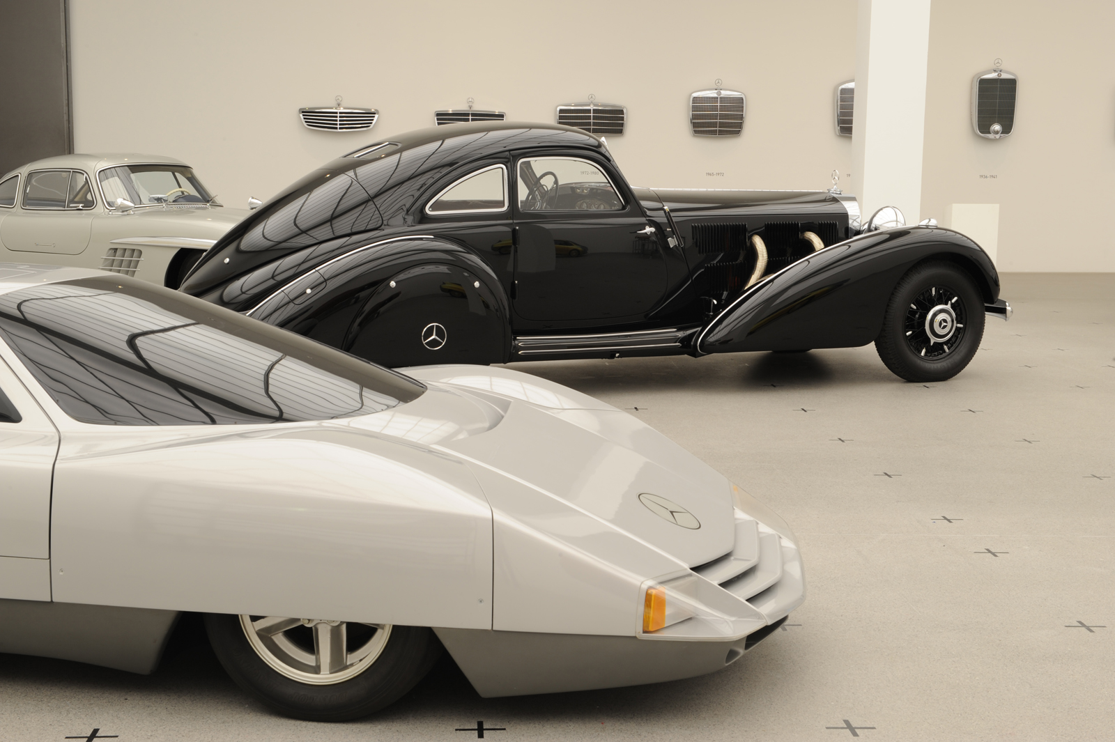Mercedes-Benz Milestones Automotive Design - Example Mercedes-Benz