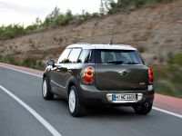 MINI Cooper Countryman (2010) - picture 1 of 21
