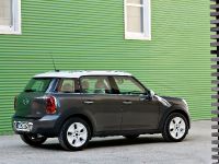 MINI Cooper Countryman (2010) - picture 3 of 21