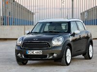 MINI Cooper Countryman (2010) - picture 8 of 21