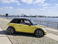 MINI Cooper S Convertible (2009) - picture 1 of 24
