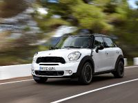 MINI Cooper S Countryman (2010) - picture 4 of 30