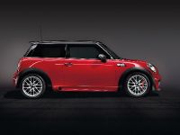MINI John Cooper Works Clubman (2009) - picture 3 of 22