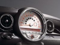 MINI John Cooper Works Clubman (2009) - picture 8 of 22