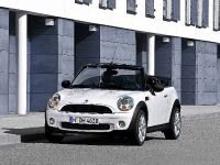 MINI One Cabrio (2010) - picture 3 of 4