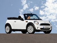 MINI One Cabrio (2010) - picture 4 of 4