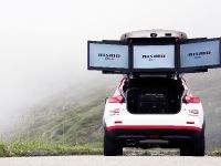 Nissan 370Z Nismo vs Wingsuit (2013)