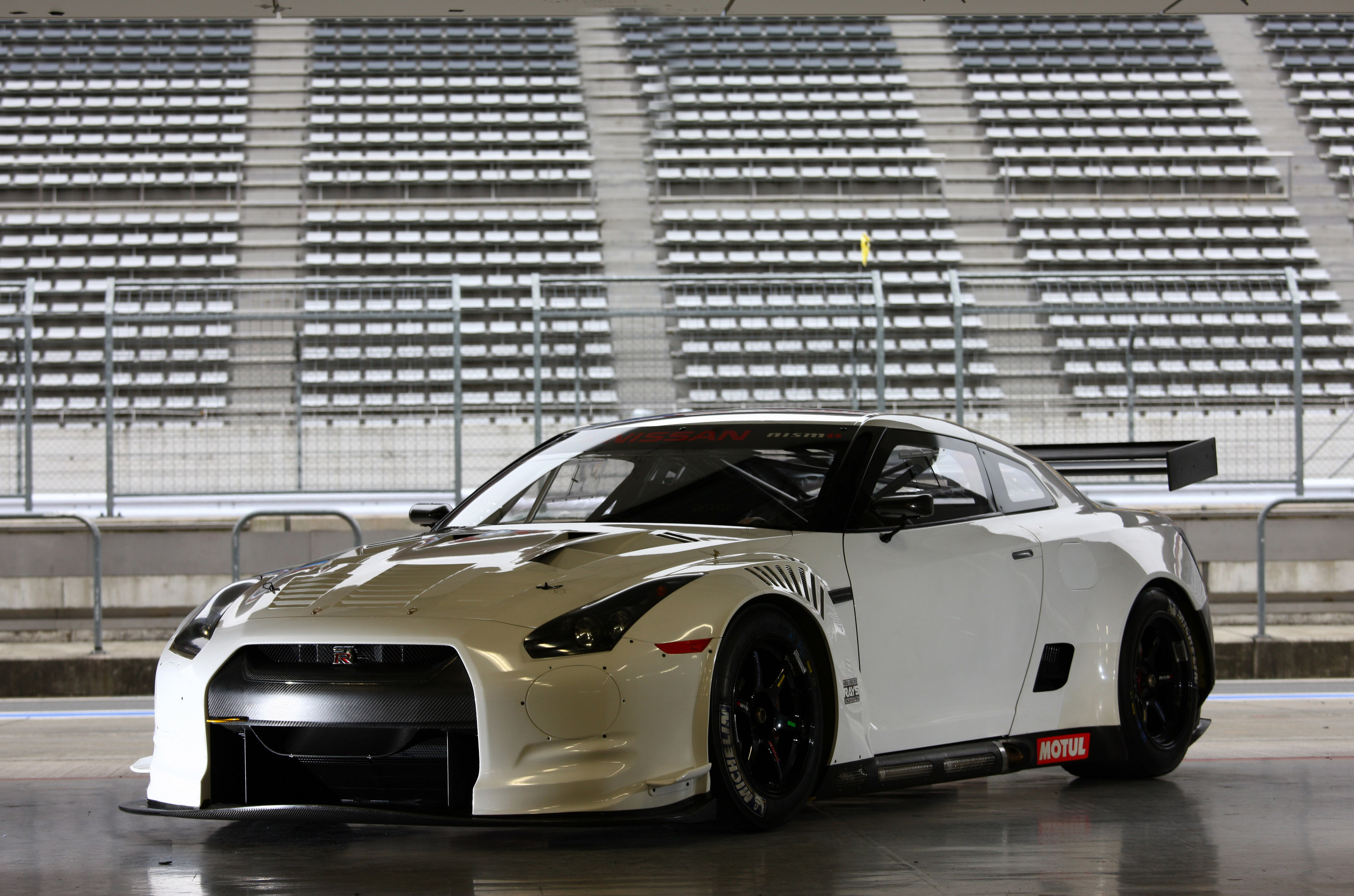 Nissan GT-R 2010 FIA GT1