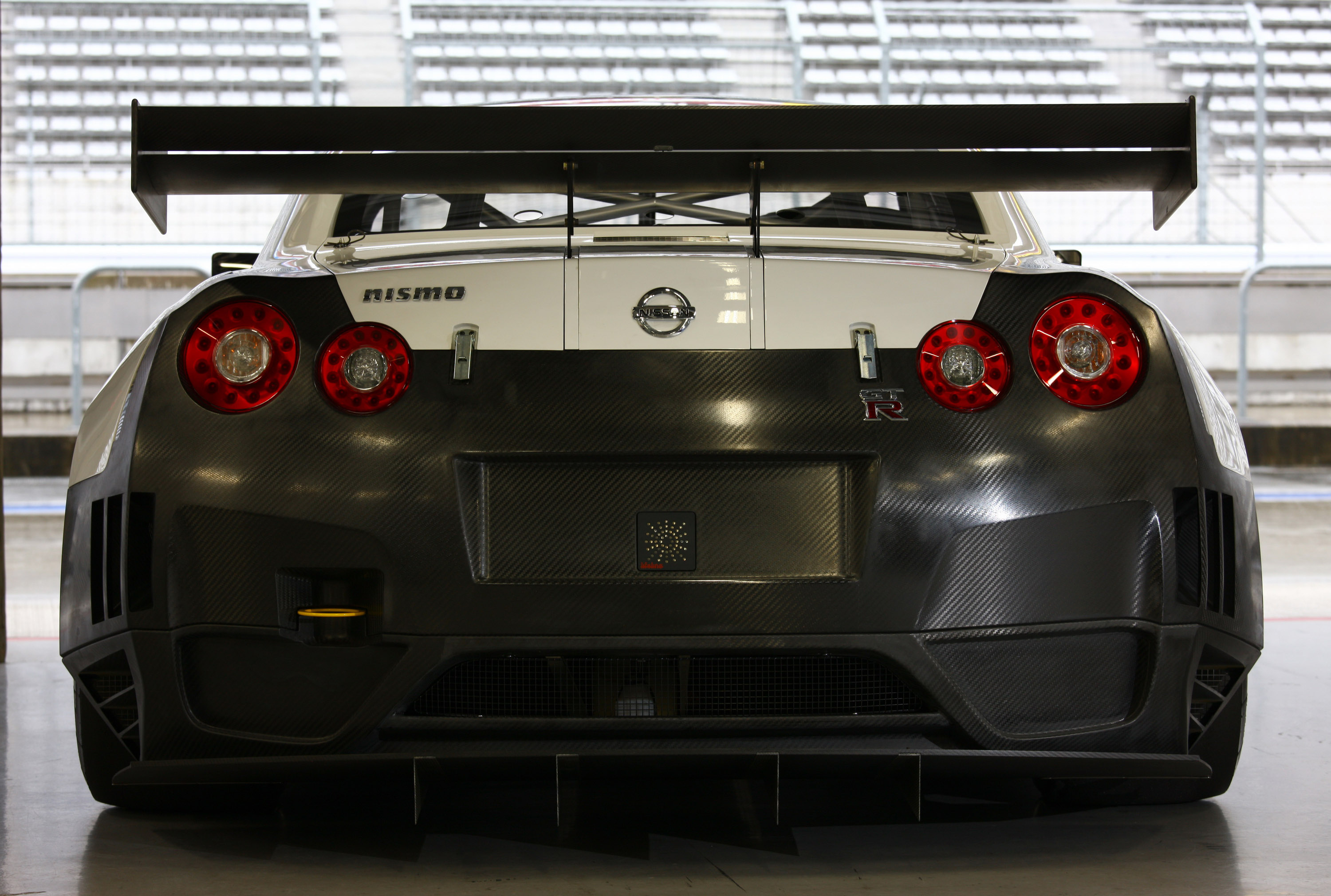 Nissan GT-R 2010 FIA GT1