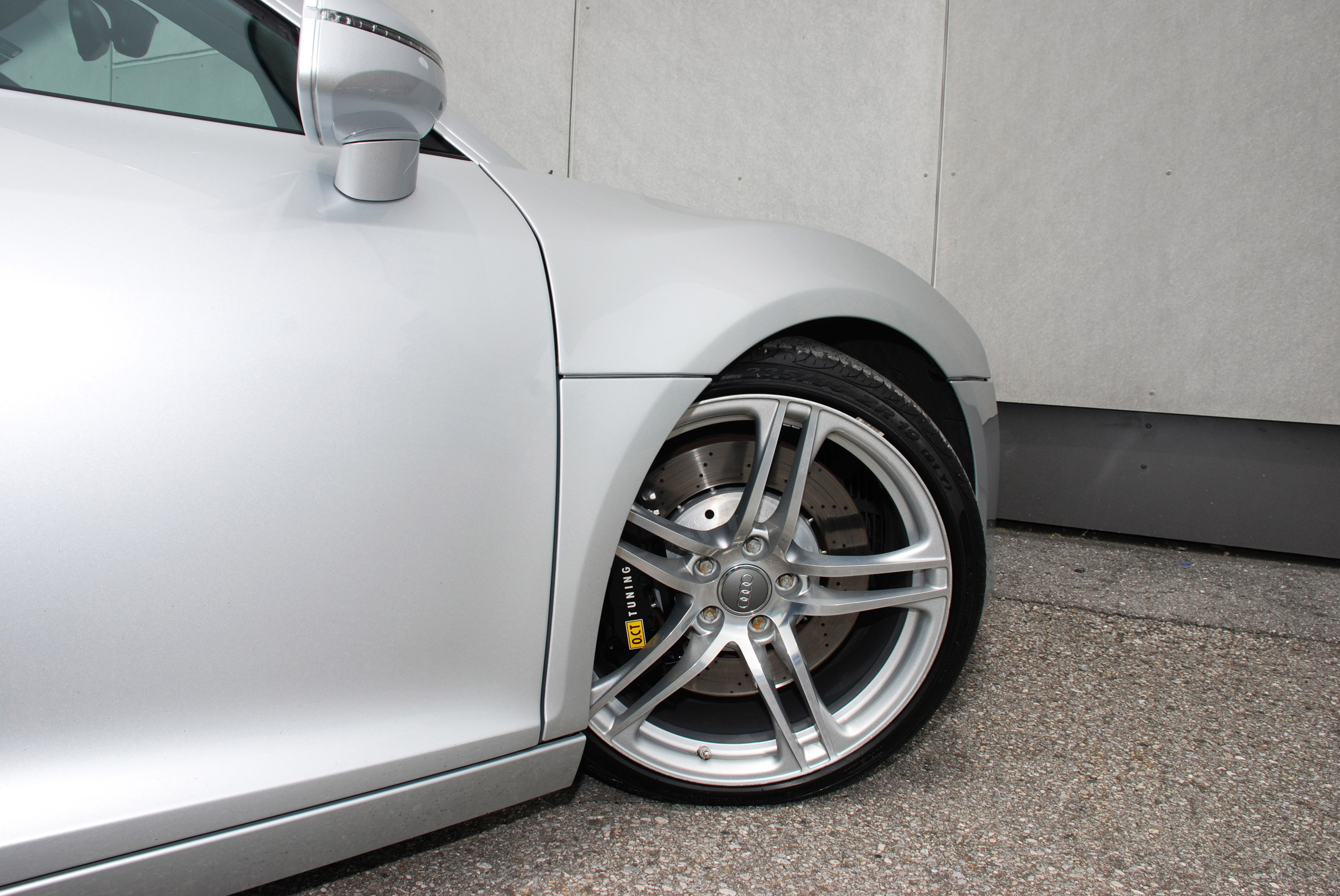 O.CT Audi R8 4.2 V8