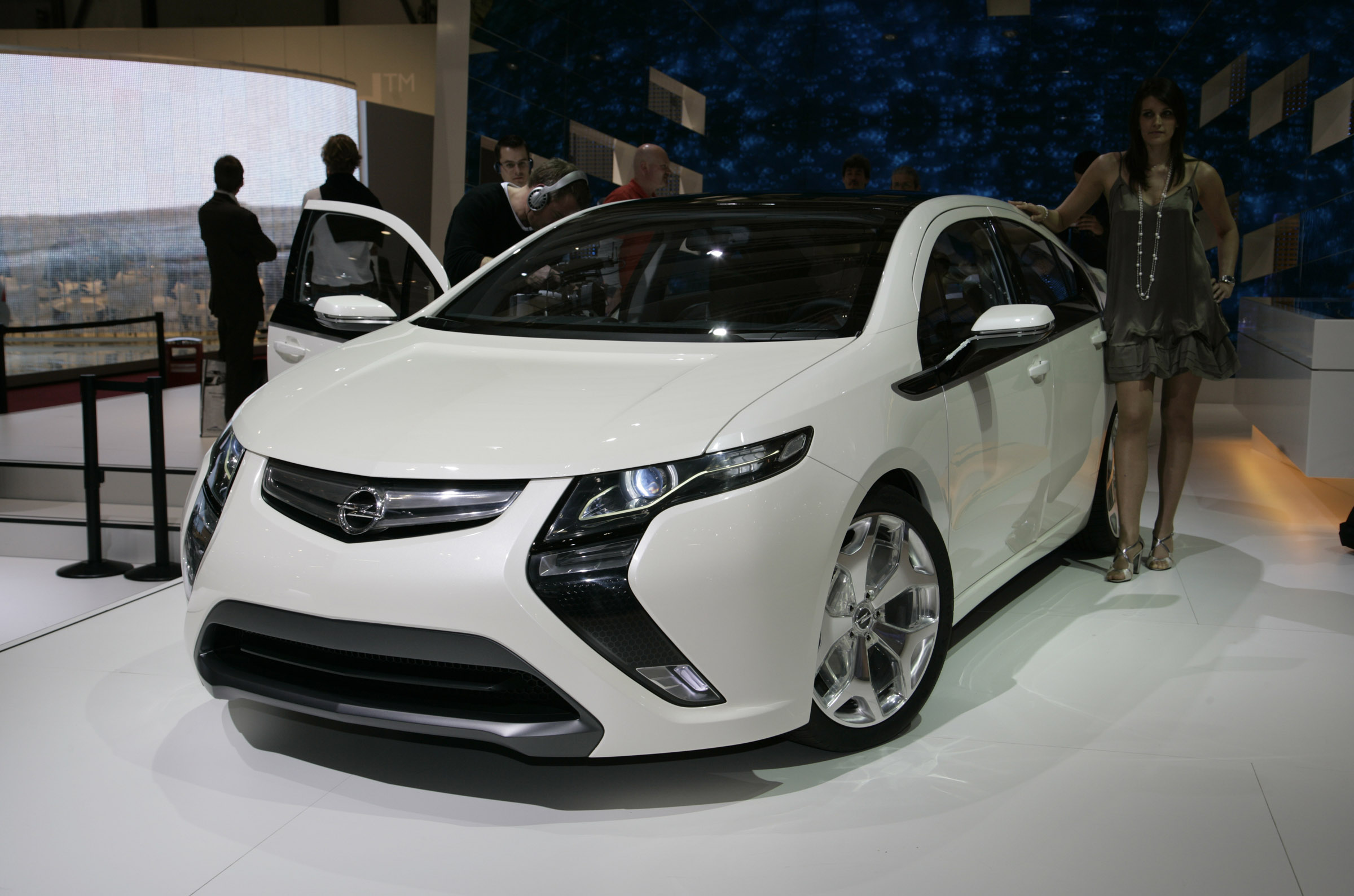 Geneva Opel Ampera Geneva 2009